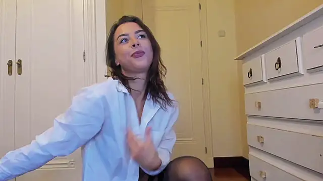 nycole new online show from 02/22/26, 08:51