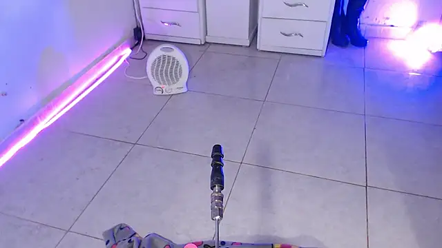 April sexycurvi online show from 07/10/26, 06:39