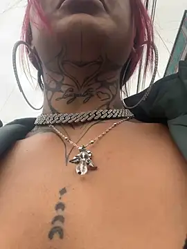 Kuromi LS online show from 12/27/24, 12:56