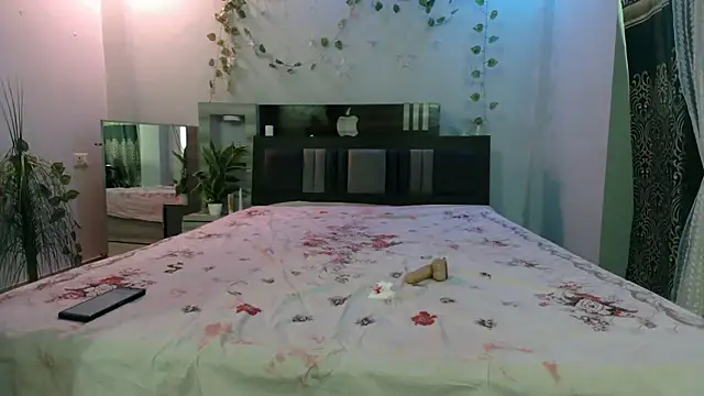 jenny-ki-bella online show from 05/13/26, 02:42