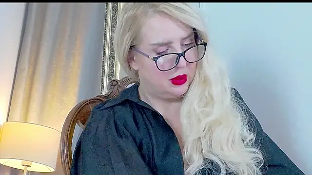 Snapshot of MariaRichi_ chatting on 02/14/25, 02:54 MariaRichi online show from 02/14/25, 02:54