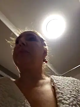 Snapshot of MariaRichi_ chatting on 02/22/25, 08:40 MariaRichi online show from 02/22/25, 08:40