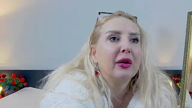 Snapshot of MariaRichi_ chatting on 02/22/25, 03:47 MariaRichi online show from 02/22/25, 03:47