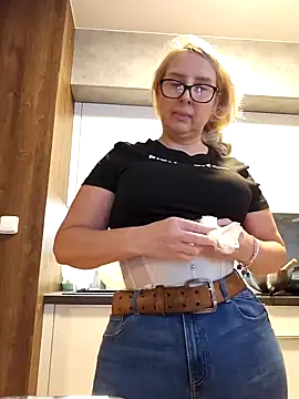 Snapshot of MariaRichi_ chatting on 03/01/25, 06:46 MariaRichi online show from 03/01/25, 06:46