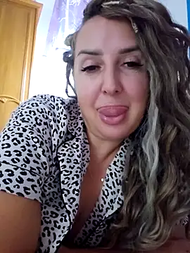 Snapshot of MariaRichi_ chatting on 09/10/25, 07:30 MariaRichi online show from 09/10/25, 07:30