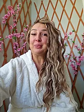 Snapshot of MariaRichi_ chatting on 09/11/25, 06:46 MariaRichi online show from 09/11/25, 06:46