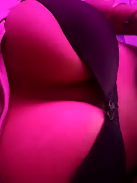 Snapshot of sweety19981 chatting on 12/19/24, 07:18 sweety19981 online show from 12/19/24, 07:18