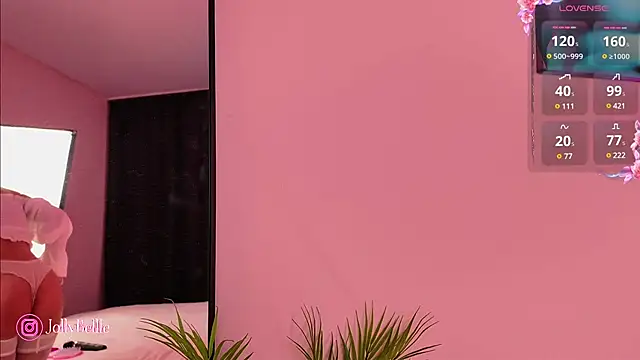 Snapshot of jolly_bellle chatting on 12/19/24, 02:01 jolly bellle online show from 12/19/24, 02:01