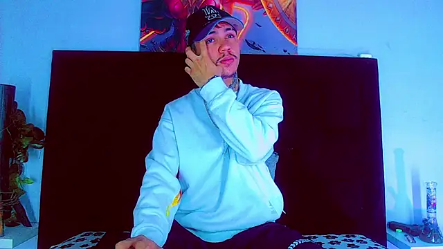 HannibalLester online show from 11/18/25, 04:39