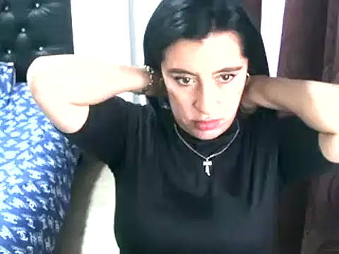 Snapshot of hailey85 chatting on 12/30/24, 07:00 hailey85 online show from 12/30/24, 07:00