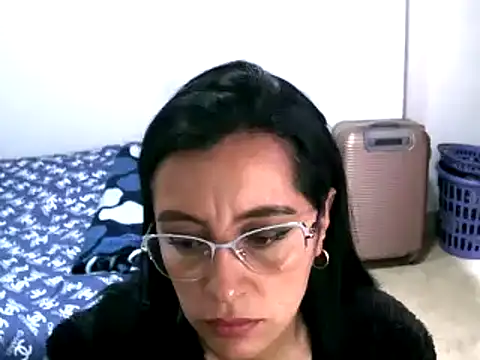 Snapshot of hailey85 chatting on 01/04/25, 07:55 hailey85 online show from 01/04/25, 07:55