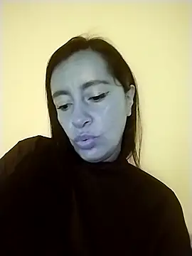 Snapshot of hailey85 chatting on 02/21/25, 01:11 hailey85 online show from 02/21/25, 01:11