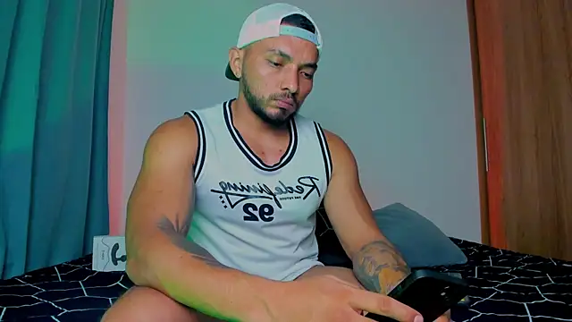 maximusclark1 online show from 03/06/25, 07:47