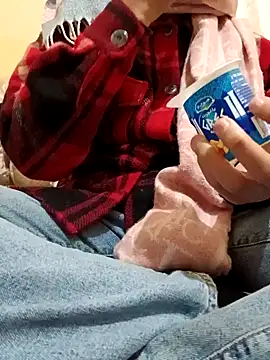 Snapshot of yasima-39 chatting on 01/04/25, 06:51 yasima-39 online show from 01/04/25, 06:51