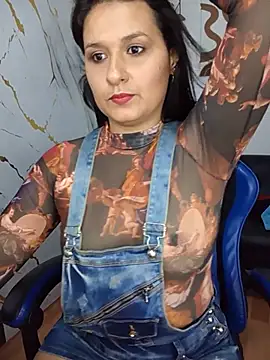 Snapshot of elena_jonees chatting on 05/21/26, 08:27 elena jonees online show from 05/21/26, 08:27