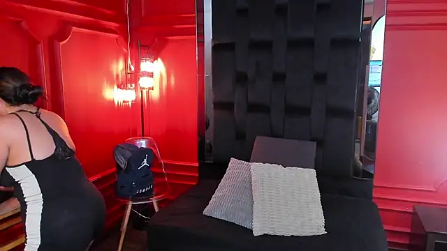 nathalie rossel online show from 02/22/25, 01:22