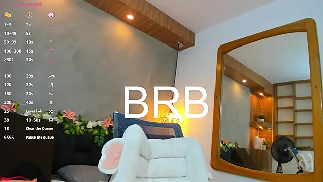 Hannah williams1 online show from 12/15/24, 08:36