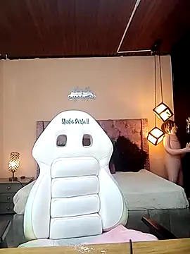 Snapshot of Naiara_Sex_ chatting on 12/15/24, 02:16 Naiara Sex  online show from 12/15/24, 02:16