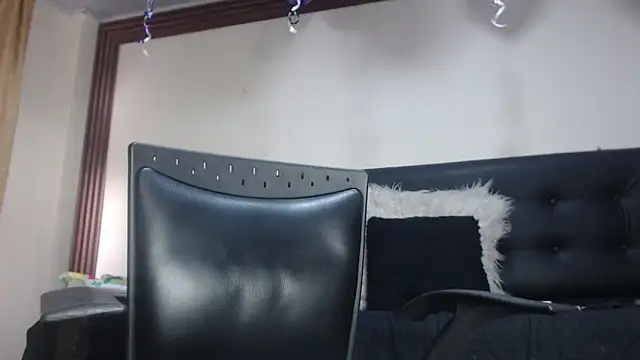 AnnieScott  online show from 11/29/25, 07:28