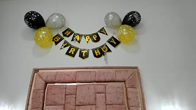 zoee lovv online show from 12/21/24, 10:06