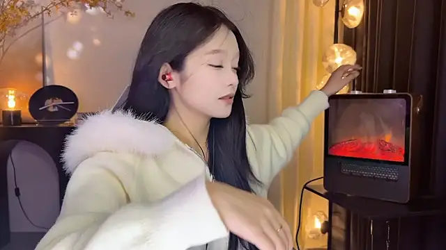 Snapshot of xiaodaibabyy chatting on 12/21/24, 12:59 xiaodaibabyy online show from 12/21/24, 12:59