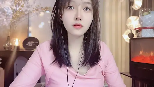 Snapshot of xiaodaibabyy chatting on 12/25/24, 10:39 xiaodaibabyy online show from 12/25/24, 10:39