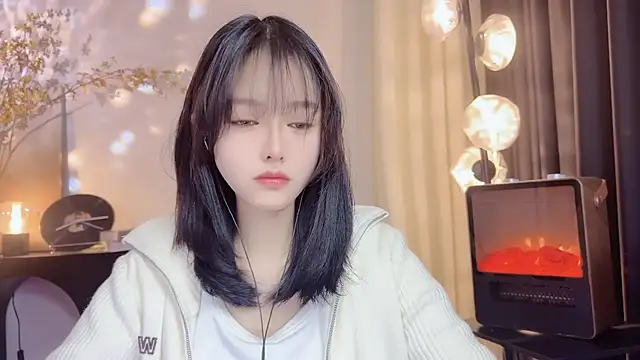 Snapshot of xiaodaibabyy chatting on 12/27/24, 06:35 xiaodaibabyy online show from 12/27/24, 06:35