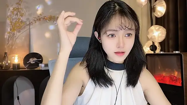 Snapshot of xiaodaibabyy chatting on 01/05/25, 01:47 xiaodaibabyy online show from 01/05/25, 01:47