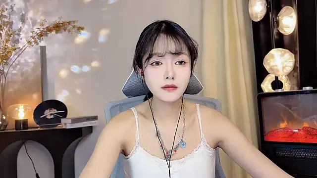 Snapshot of xiaodaibabyy chatting on 02/02/25, 01:19 xiaodaibabyy online show from 02/02/25, 01:19