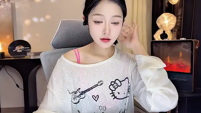 Snapshot of xiaodaibabyy chatting on 02/11/25, 04:56 xiaodaibabyy online show from 02/11/25, 04:56
