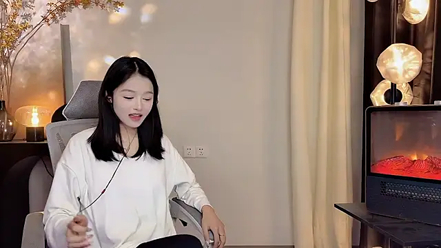Snapshot of xiaodaibabyy chatting on 02/15/25, 04:12 xiaodaibabyy online show from 02/15/25, 04:12