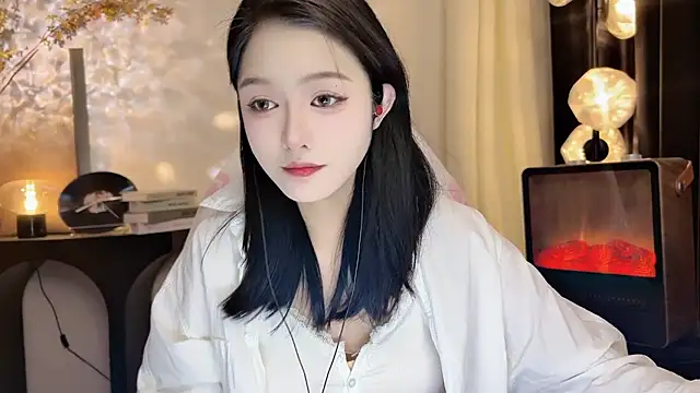 Snapshot of xiaodaibabyy chatting on 02/24/25, 01:21 xiaodaibabyy online show from 02/24/25, 01:21