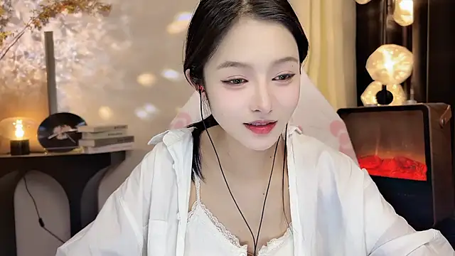 Snapshot of xiaodaibabyy chatting on 02/24/25, 04:26 xiaodaibabyy online show from 02/24/25, 04:26