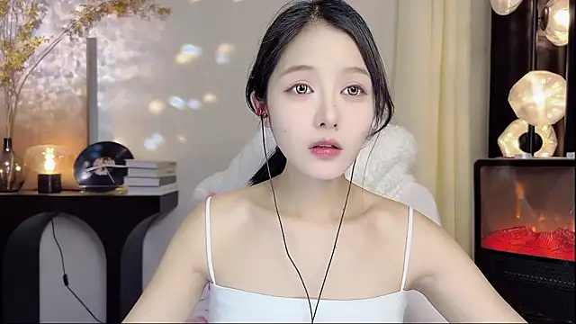 Snapshot of xiaodaibabyy chatting on 03/04/25, 01:23 xiaodaibabyy online show from 03/04/25, 01:23