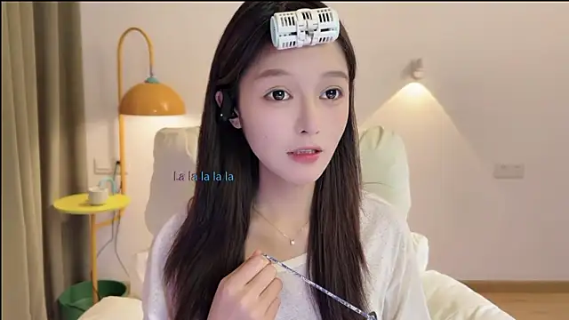 Snapshot of xiaodaibabyy chatting on 09/19/25, 07:54 xiaodaibabyy online show from 09/19/25, 07:54