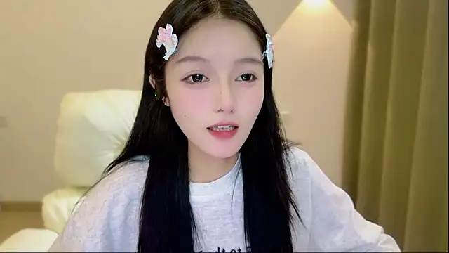 Snapshot of xiaodaibabyy chatting on 10/18/25, 02:07 xiaodaibabyy online show from 10/18/25, 02:07