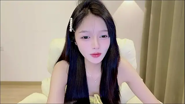 Snapshot of xiaodaibabyy chatting on 11/20/25, 02:06 xiaodaibabyy online show from 11/20/25, 02:06