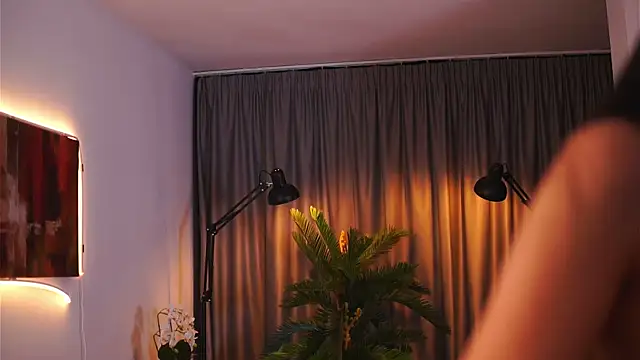 GinaValentinna online show from 02/20/25, 07:41