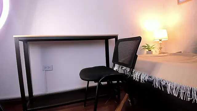 Caroline dh online show from 03/20/26, 11:37