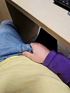 Snapshot of Ibag01 chatting on 01/07/25, 03:44 Ibag01 online show from 01/07/25, 03:44