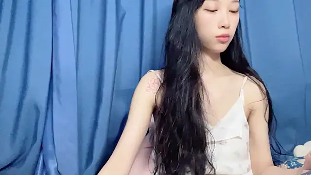 Lili-2 online show from 04/03/26, 02:04