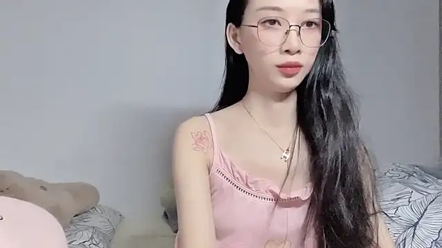Snapshot of Lili-2 chatting on 06/02/26, 02:52 Lili-2 online show from 06/02/26, 02:52