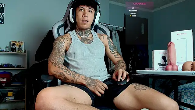 Nickhot0609 online show from 10/07/25, 11:02