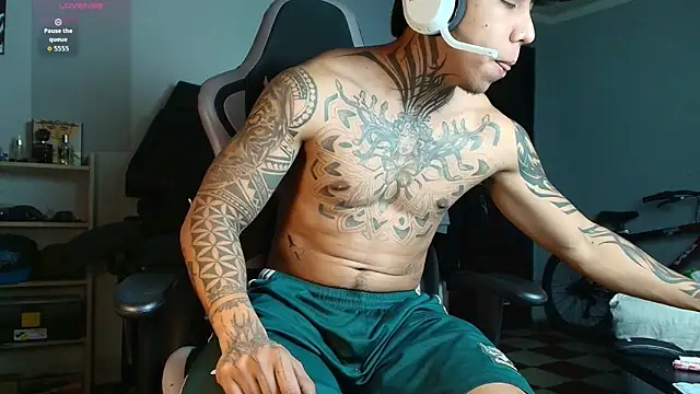 Nickhot0609 online show from 10/10/25, 04:33