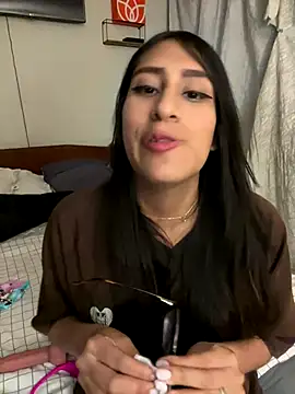 Snapshot of AleFantasy0001 chatting on 10/25/25, 04:42 AleFantasy0001 online show from 10/25/25, 04:42