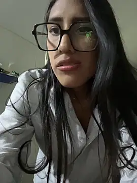 Snapshot of AleFantasy0001 chatting on 11/08/25, 03:29 AleFantasy0001 online show from 11/08/25, 03:29