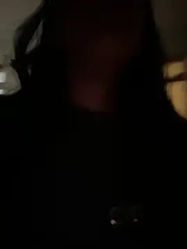 Snapshot of AleFantasy0001 chatting on 11/21/25, 04:11 AleFantasy0001 online show from 11/21/25, 04:11