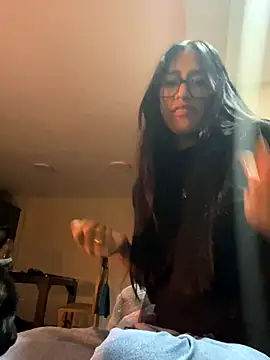 Snapshot of AleFantasy0001 chatting on 11/27/25, 04:36 AleFantasy0001 online show from 11/27/25, 04:36