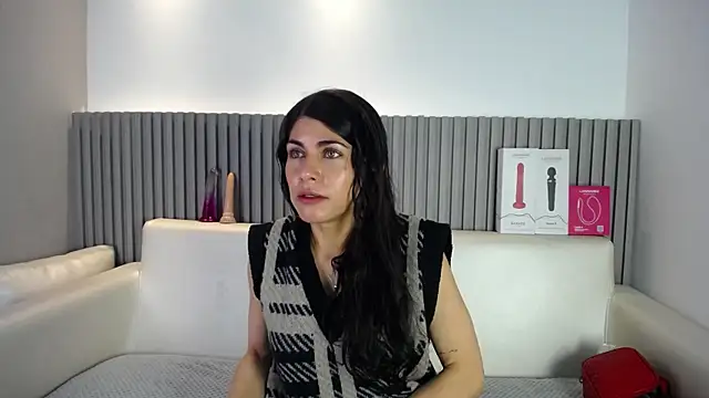 Snapshot of Melodi_Roux chatting on 04/25/26, 01:41 Melodi Roux online show from 04/25/26, 01:41