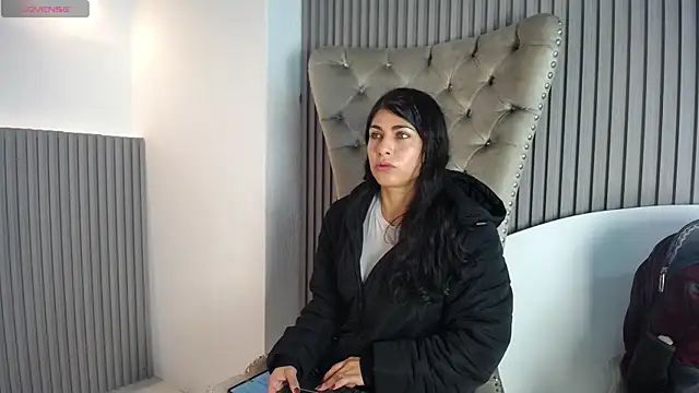 Snapshot of Melodi_Roux chatting on 05/02/26, 11:37 Melodi Roux online show from 05/02/26, 11:37